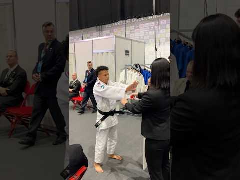 POV : tu t’apprêtes à combattre aux championnats du Monde 👊🌍