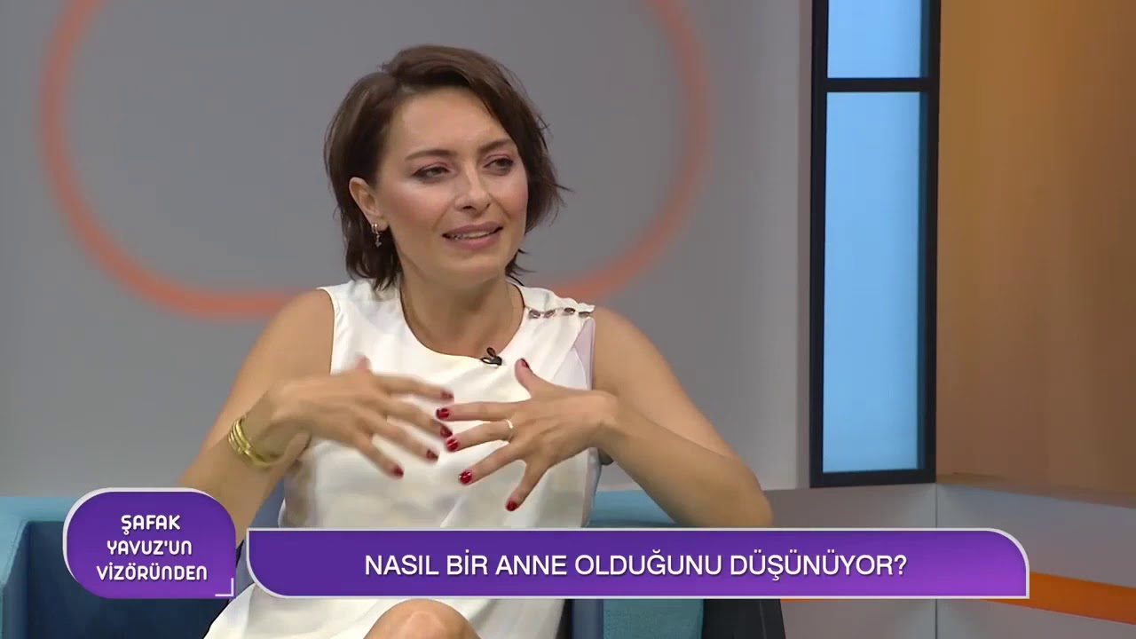 Ayça Bingöl'ün Gerçek Kişiliği ve Hayatı 🌟