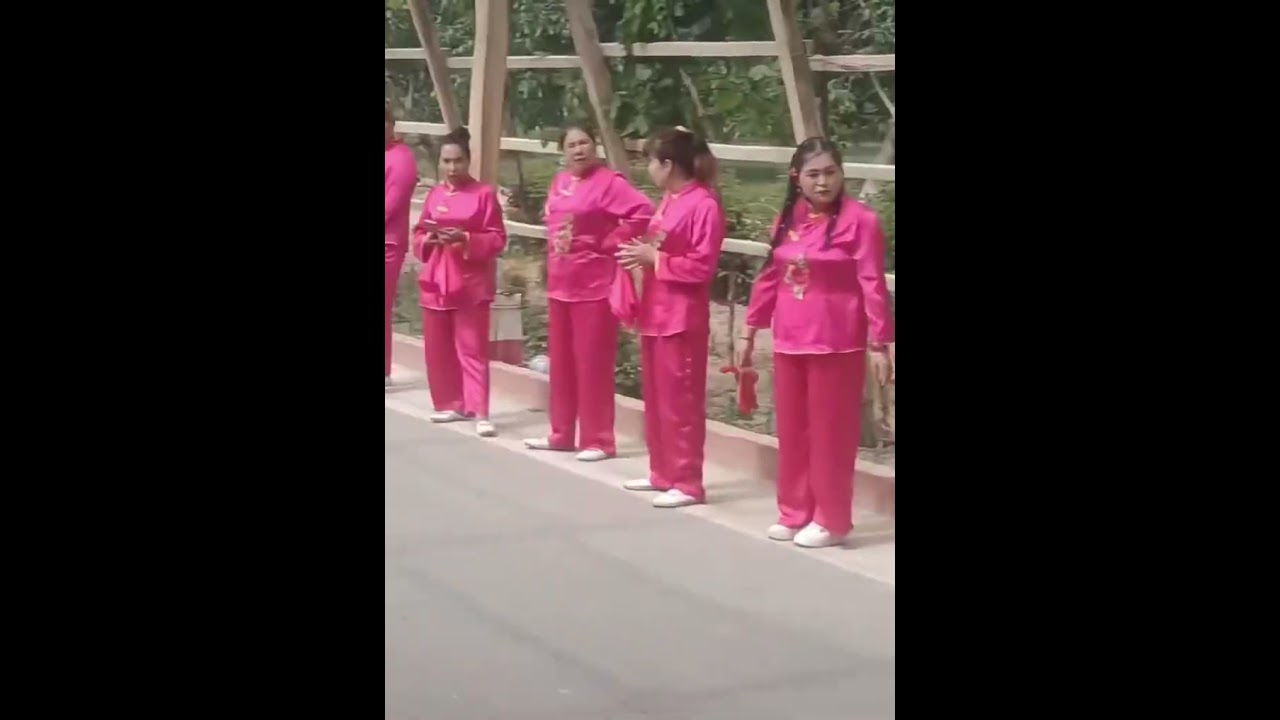 Uyghur Women in Aksu Face Cultural Suppression ✊