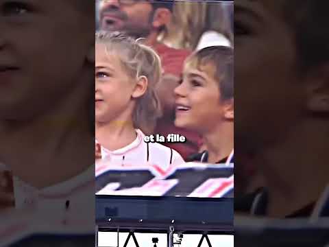 Ce jeune couple va être projeté sur l'écran géant