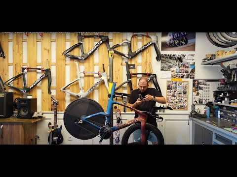 Inside the Build of a €30,000 Pinarello Bolide F – Filippo Ganna’s Race Machine!