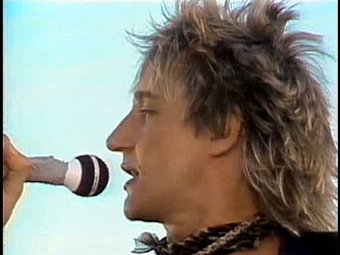 Rod Stewart Performs 'Young Turks' on 1981 Bandstand 🎶