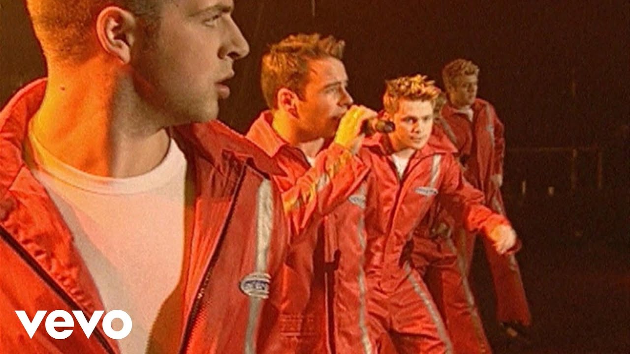 Westlife Performs 'Uptown Girl' on TOTP 2001 🎤