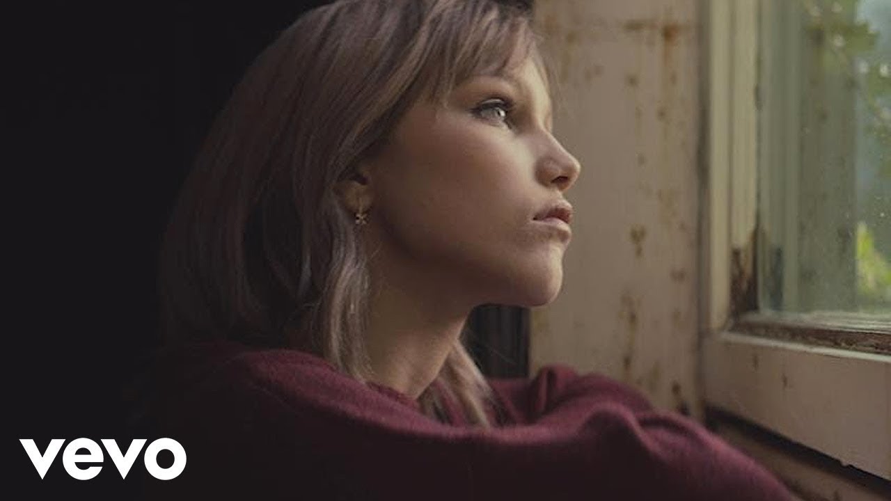 Grace VanderWaal's Debut Album 'Just the Beginning' – More Than Just Music 🎶