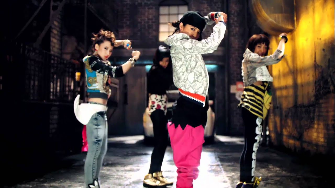 2NE1 - FIRE (Street Version) M/V 🔥