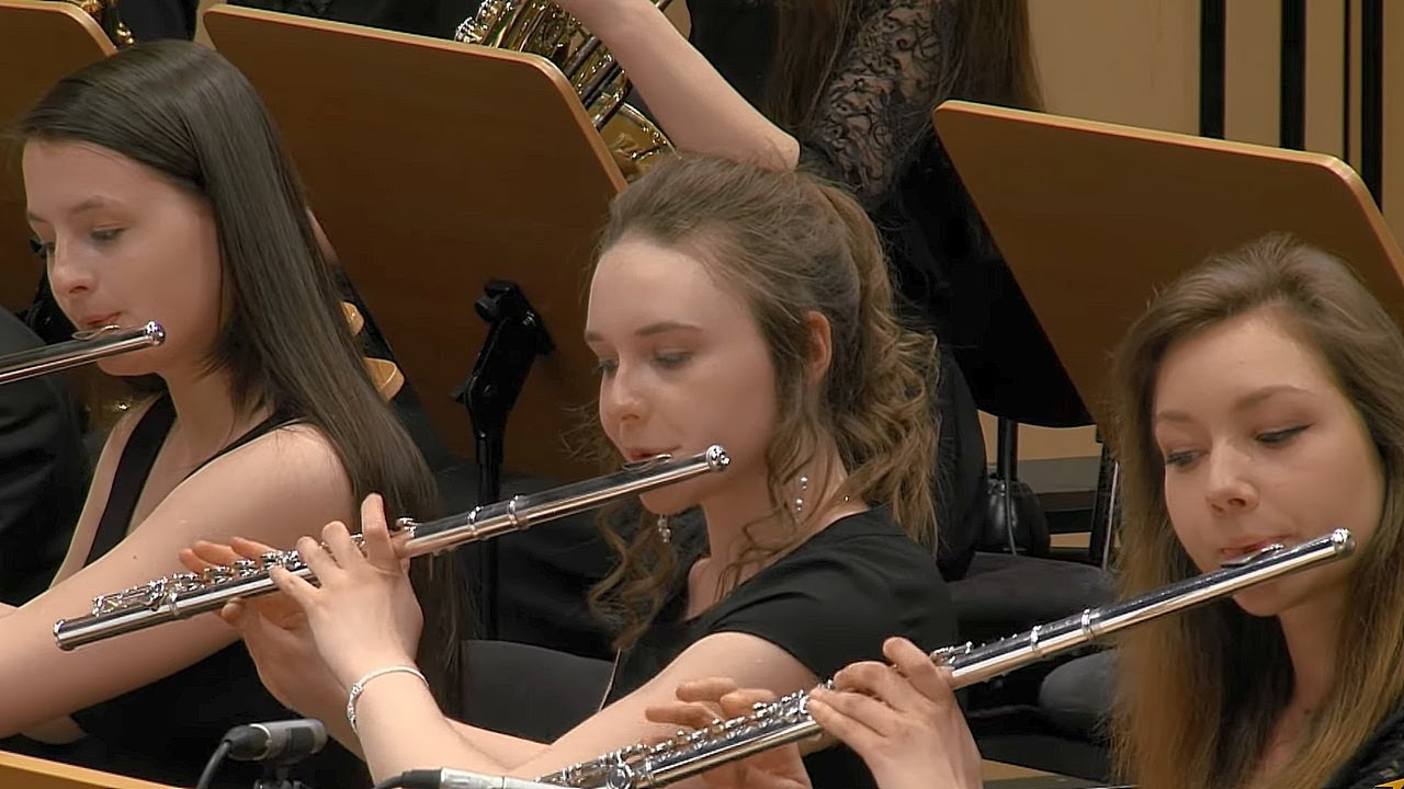 Sound of Music Medley with 7 Rings & More 🎶