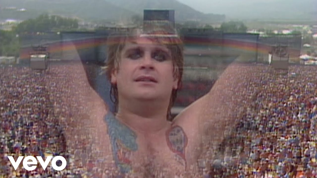 Ozzy Osbourne Performs 'Iron Man' Live 🎸