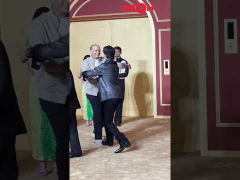 Aryan Khan HUGS Ashutosh Gowariker at The Bads Of Bollywood 😍🫶🏻 #shorts #aryankhan