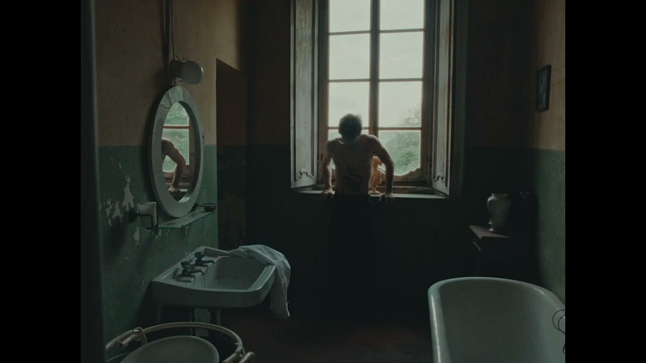 Irama - Tutto Tranne Questo (Official Visual Video)