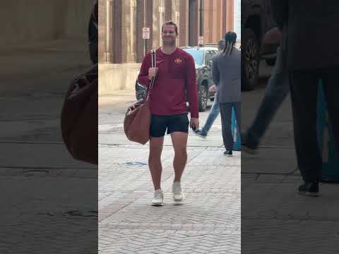 Sam LaPorta wears Iowa State Gear ahead of Lions game after losing a bet 😂