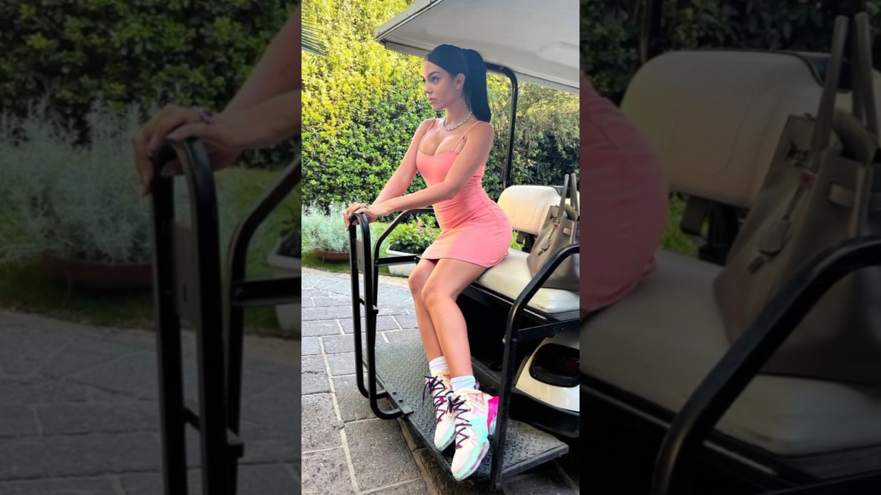 Georgina Rodriguez Parking Car 🚗