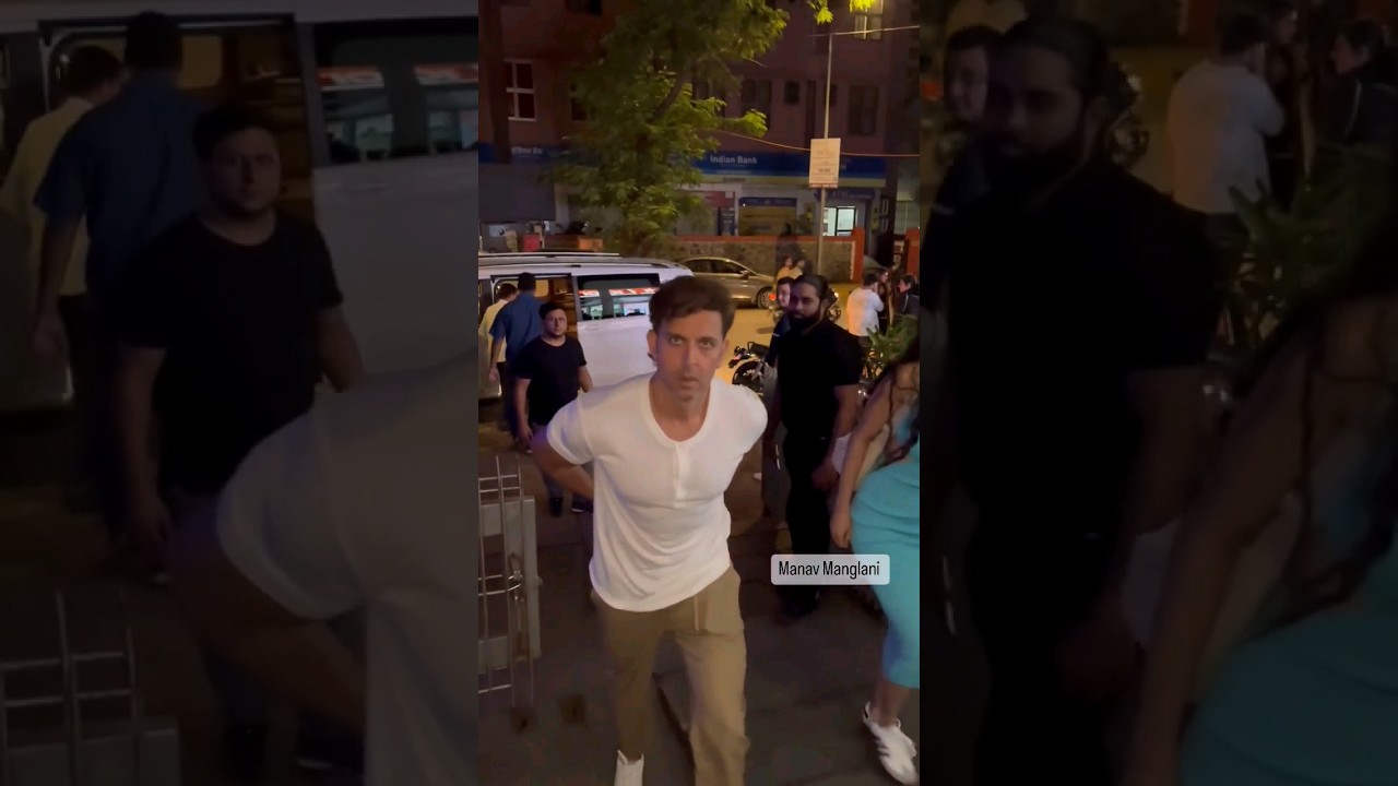 Hrithik Roshan Outing with Saba Azad & Kids at Hakkasan Bandra 🍽️