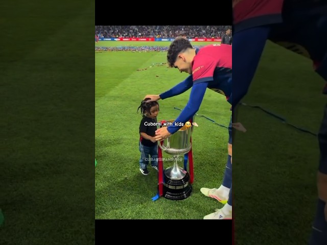 Adorable Moments with Paucubarsi! 🧸 #FCBarcelona #CuteHighlights
