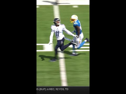 Chris Moore with a spectacular catch for a 49-yard Gain vs. Los Angeles Chargers