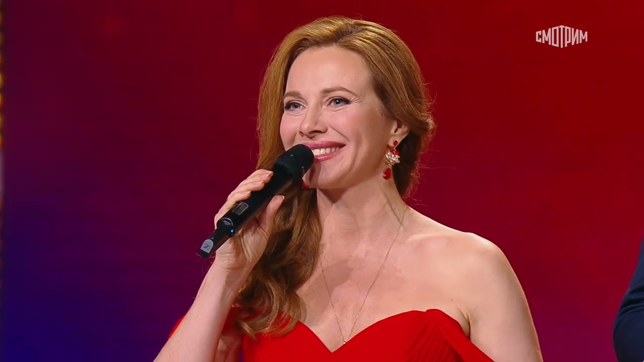 День народного единства 2024: Большой концерт 'Песни русского мира' на Кремлёвской сцене 🎶