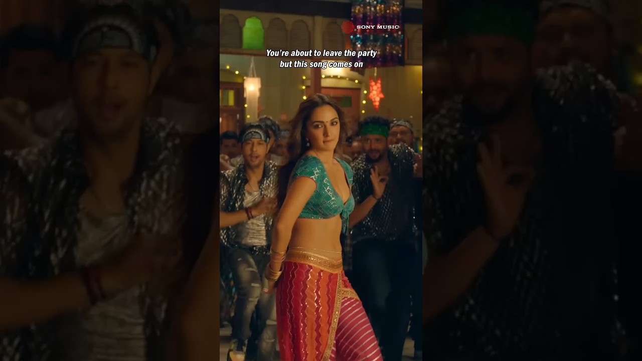 Feel the Vibe with Bijli in Stunning 8K 🎤