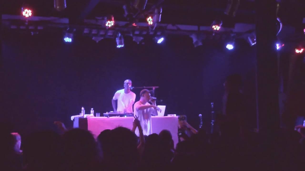 Horrowshow Performs 'Dead Star Shine' in Adelaide 🎤