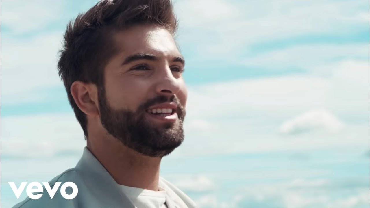 Kendji Girac dévoile le clip officiel de « Sonrisa » 🎶