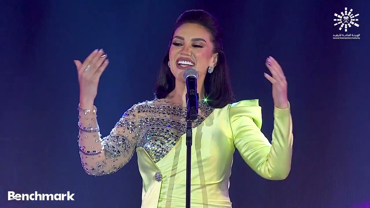 مي فاروق تثير حيرة قلبي في موسم جدة 2022 🎶