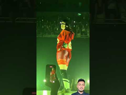 BILLIE EILISH Amazing Performance🔥🍓 #billieeilish #shorts