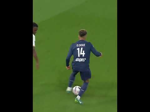 Define baller… #Ligue1 #PSG #Doue #Skills #Ligue1McDonalds