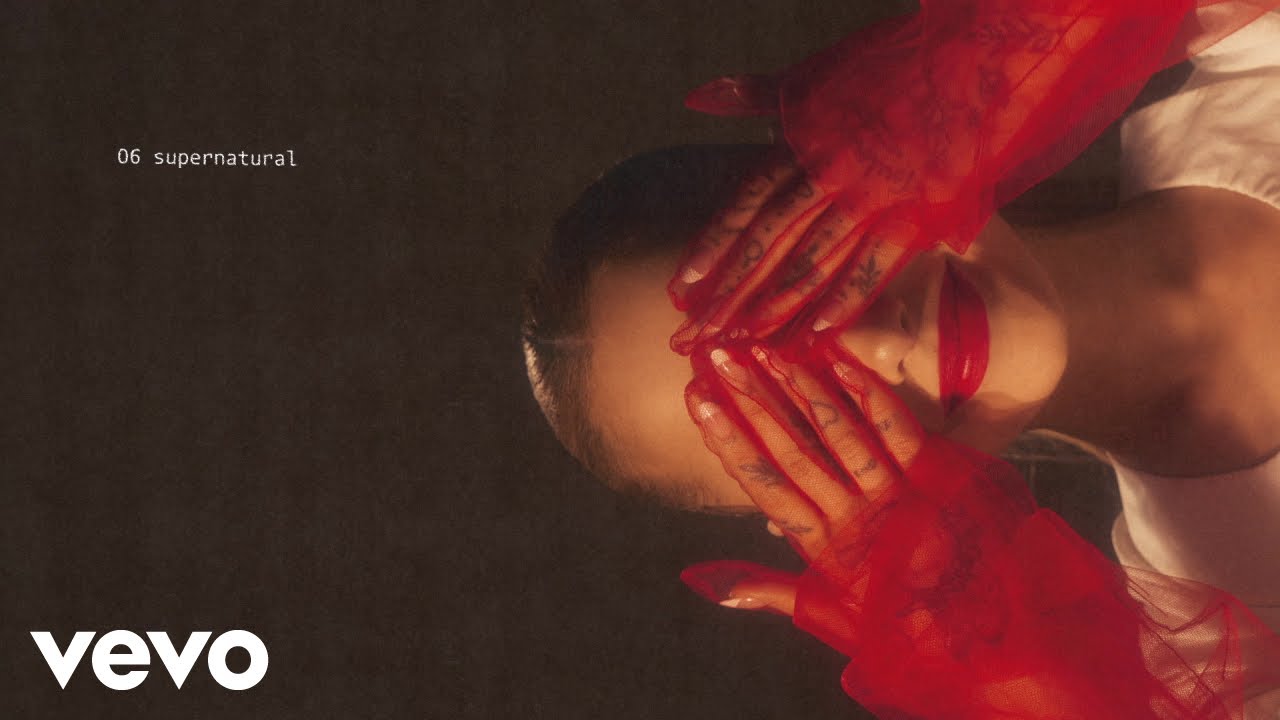 Ariana Grande - Supernatural Lyric Visualizer 🎶