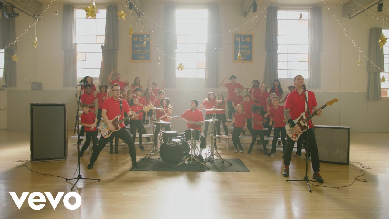 blink-182 Releases 'Darkside' Music Video 🎶