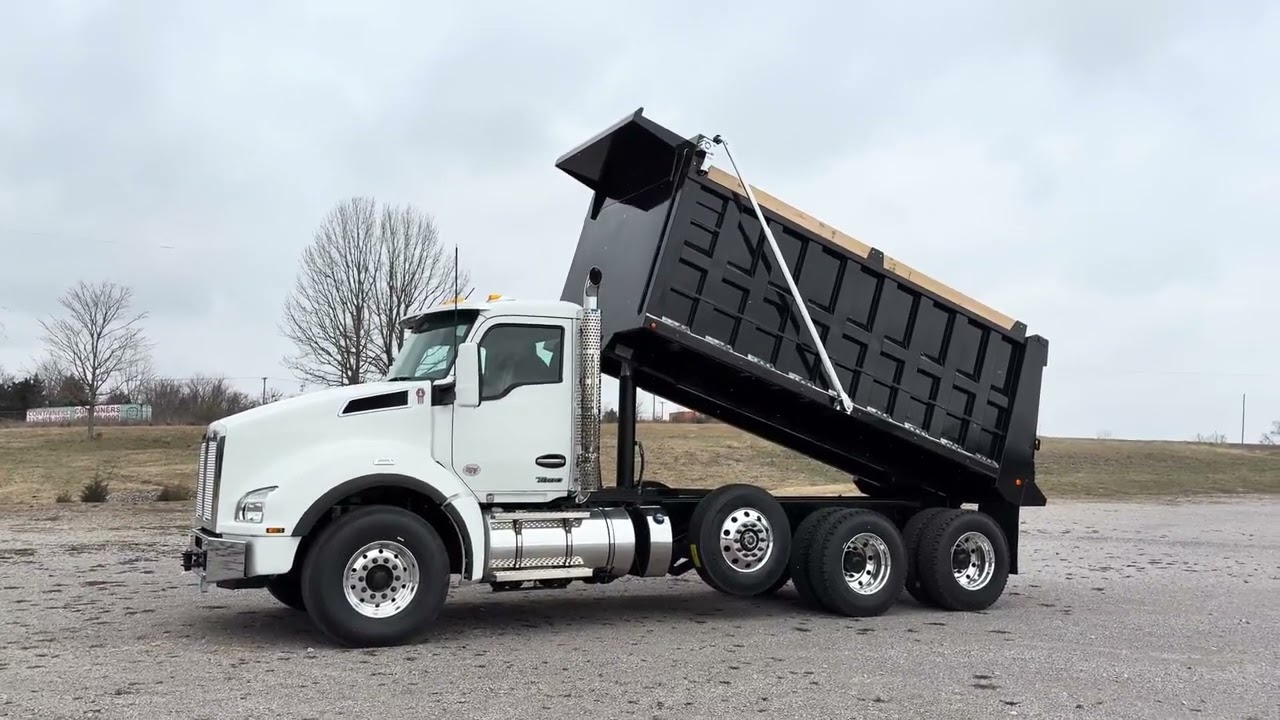 Kenworth T880 Tri-Axle Dump Truck 500HP 🚚