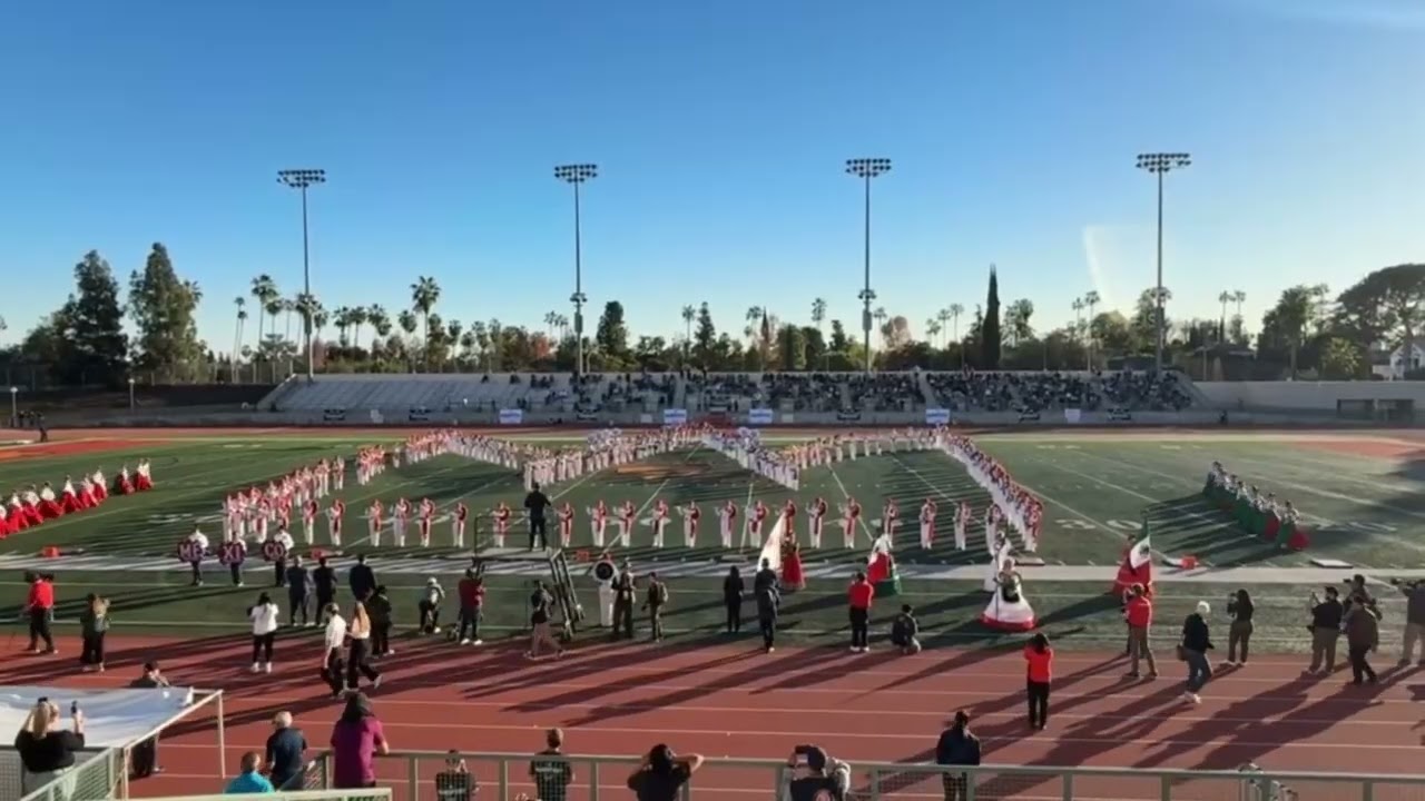Delfines Marching Band at Rose Parade 2026 🎺