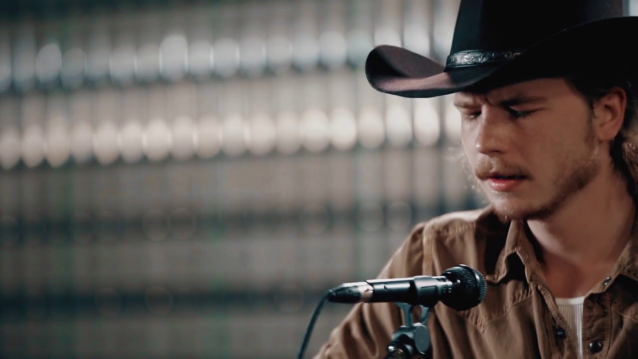 Colter Wall's 'The Devil Wears a Suit and Tie' – 16 Brewery Sessions in Outlaw Country 🎸