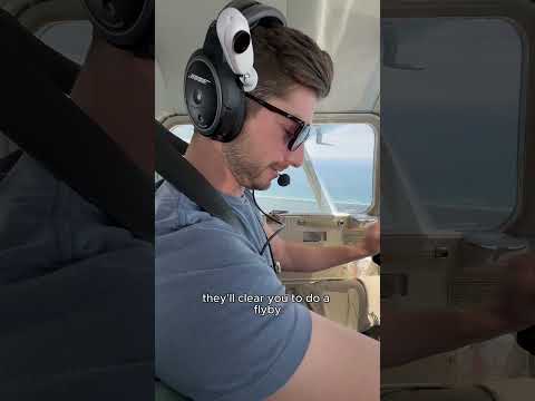 Fly-by at NASA’s Space Shuttle Landing Facility in our Cessna 150 🛰️ #airplane #pilot #nasa