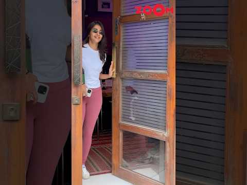 Pooja Hegde’s FUN interaction with paps about her gym trainer 🤣 | #shorts #poojahegde