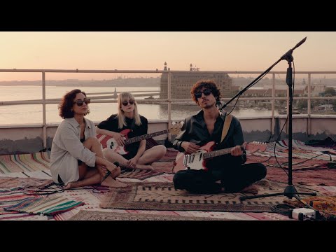 Kazy Lambist - Dünya (ft. Sedef Sebüktekin & Jowee Omicil) (Live Session at Istanbul)