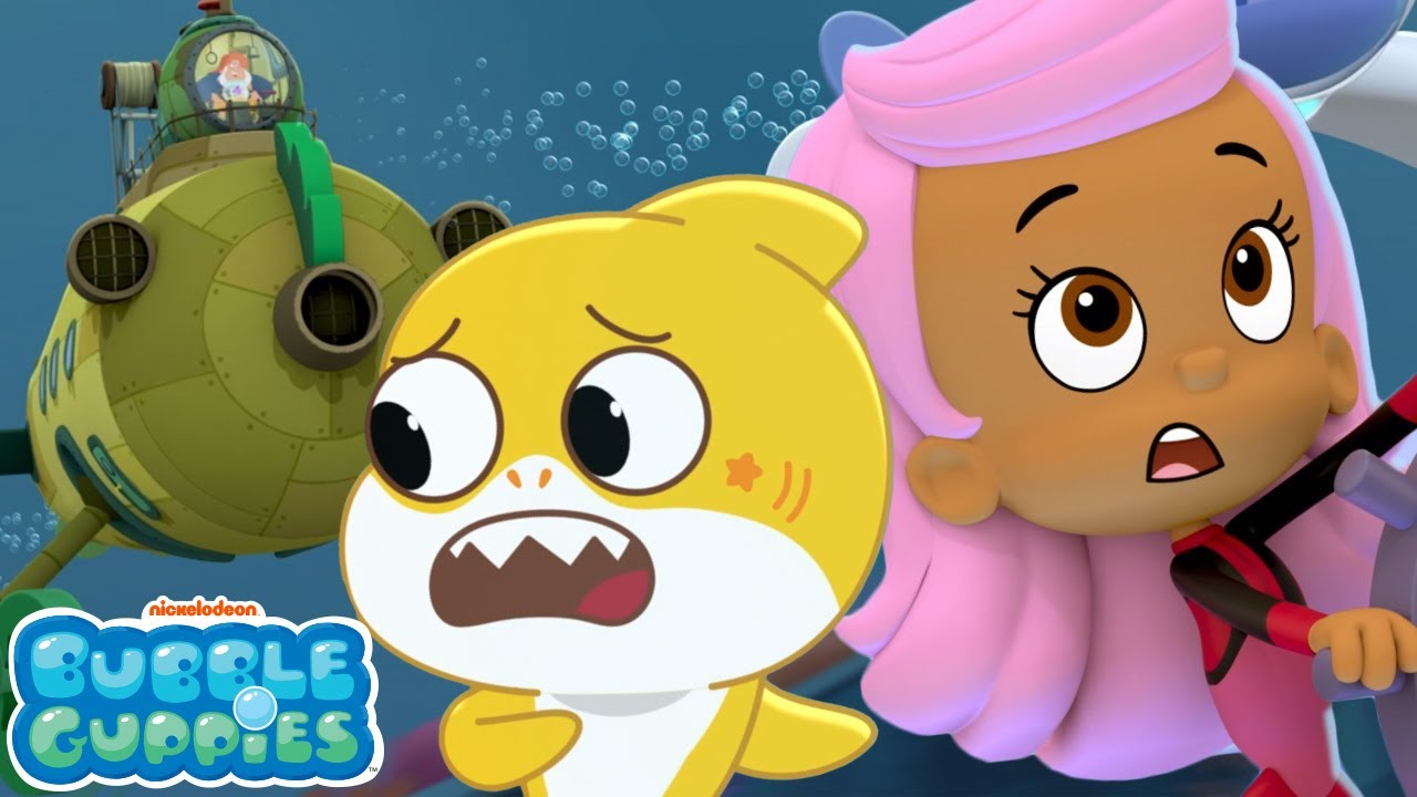 Baby Shark & Molly Escape Danger! 🦈 | Bubble Guppies