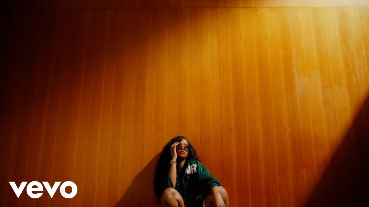 H.E.R. ft. Chris Brown - Come Through (Official Video)