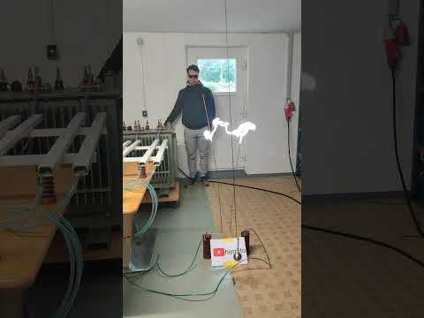 High Voltage Pendulum - Electrical Arc 28KV 1A #shorts #highvoltage #shortcircuit #pendulum