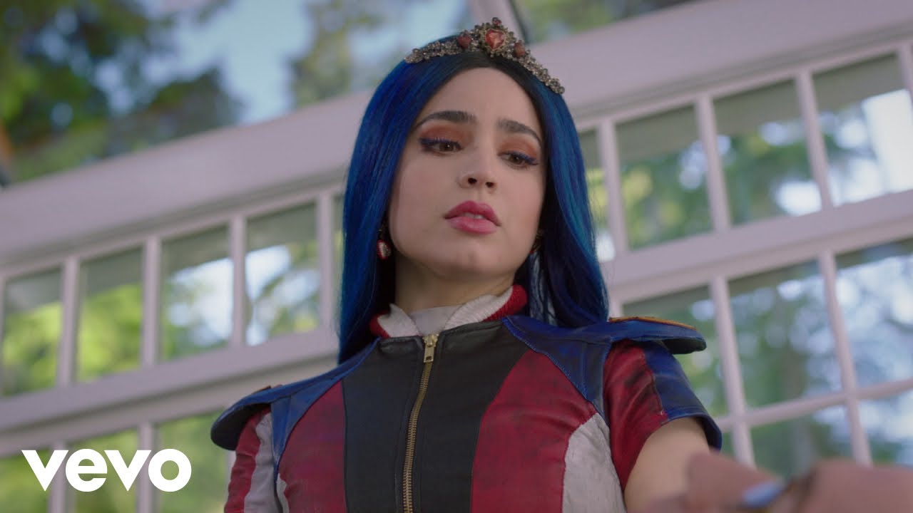 Sofia Carson & Dove Cameron in 'One Kiss' from Descendants 3