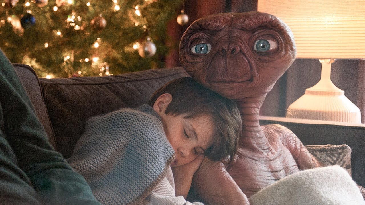 E.T. Reunites with Elliott in Extended Christmas Cut ๐