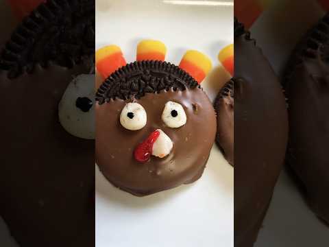 Oreo turkeys 🦃 #thanksgiving #chocolate #turkey #shorts