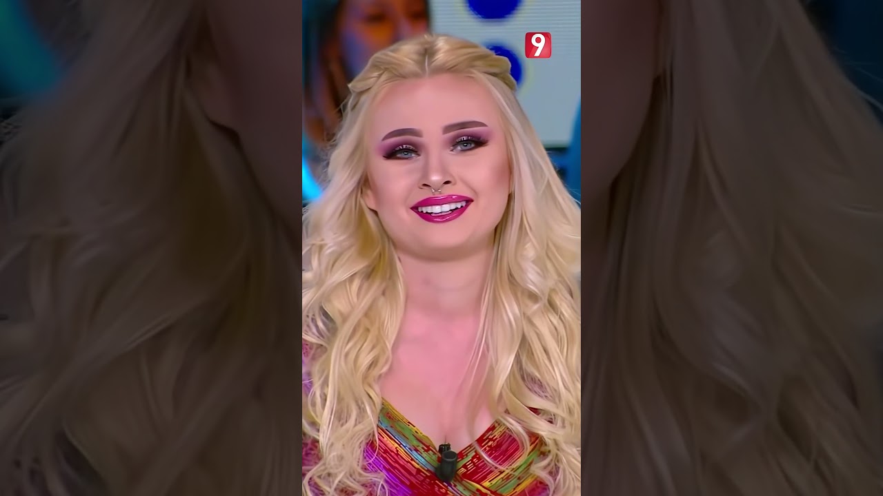 Laetitia to Meryem: What are you doing at JCC? 🤔