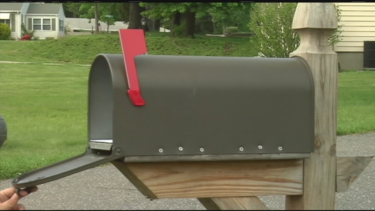 Are Door-to-Door Deliveries Disappearing? 🚪