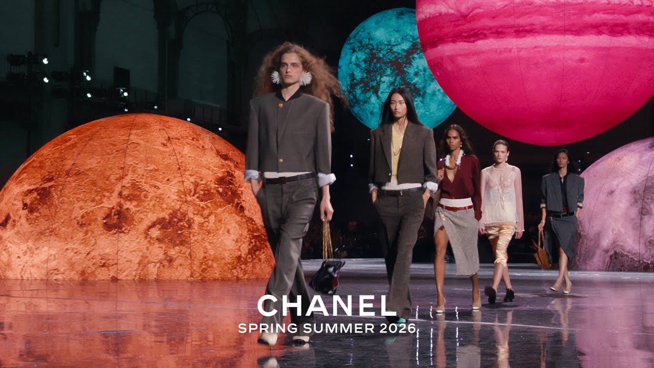 CHANEL Spring Summer 2026 Show: A Timeless Tribute to Gabrielle Chanel's Style ✨