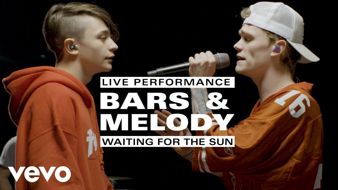 Bars and Melody - Waiting For The Sun (Live) 🎤