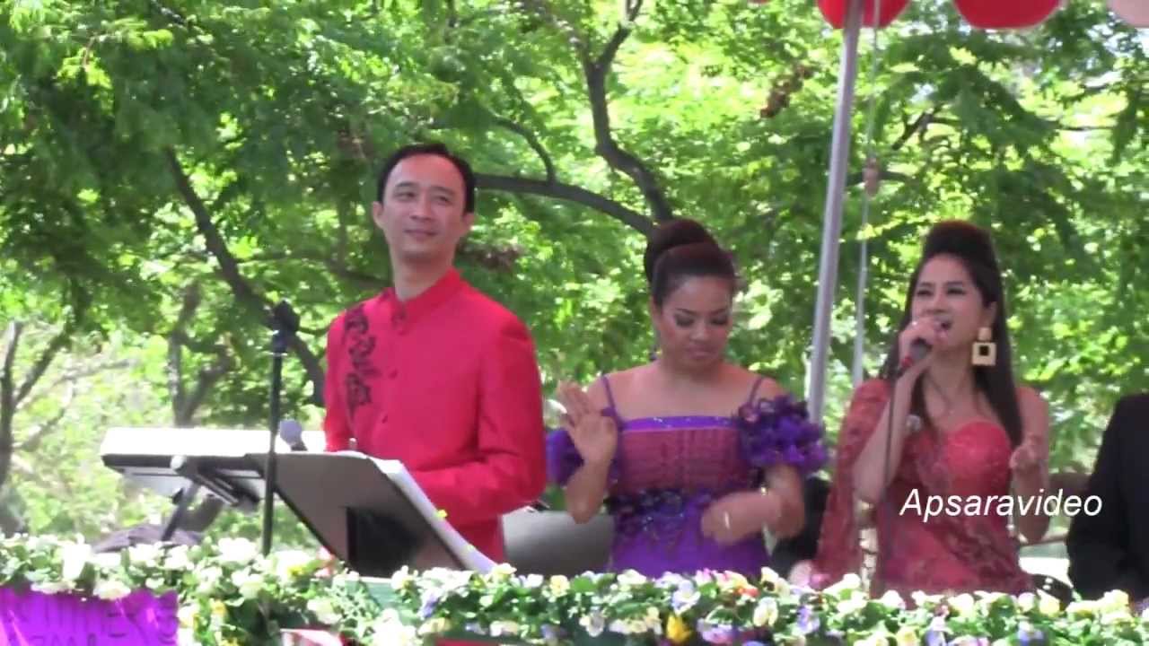 Khmer Singers Celebrate Khmer New Year with Classic LamLeav Songs in Long Beach 🎶