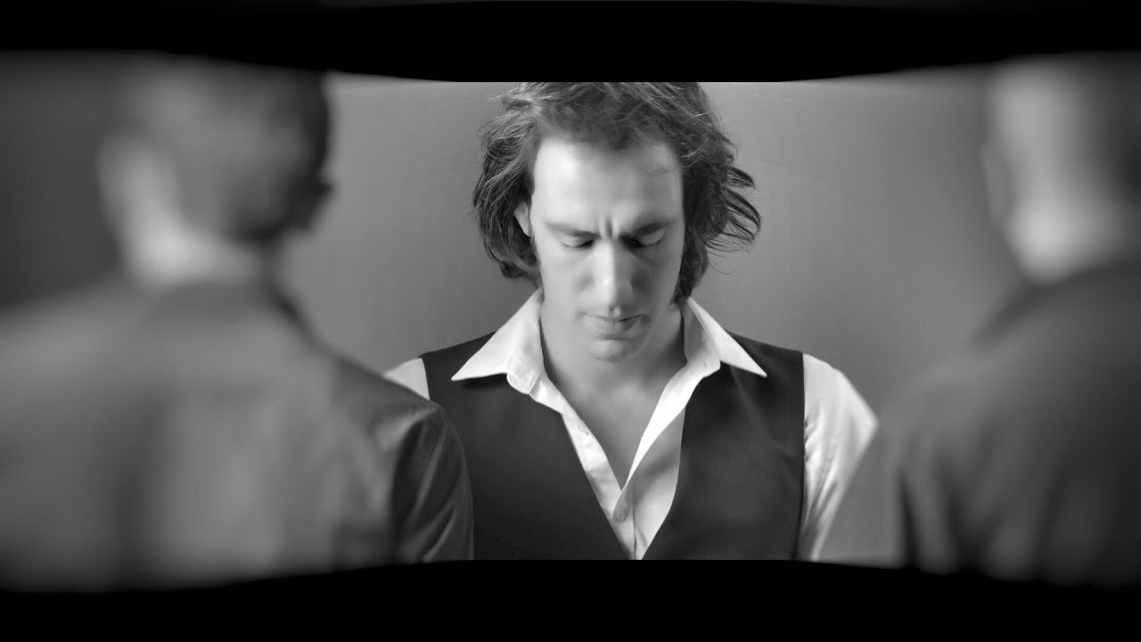 Cameleon - HBABI حبــابي (Official Clip)