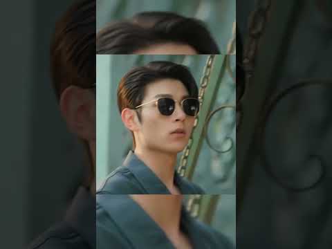 The domineering president is in love with me 😍😍#shorts #chinesedrama #cdrama