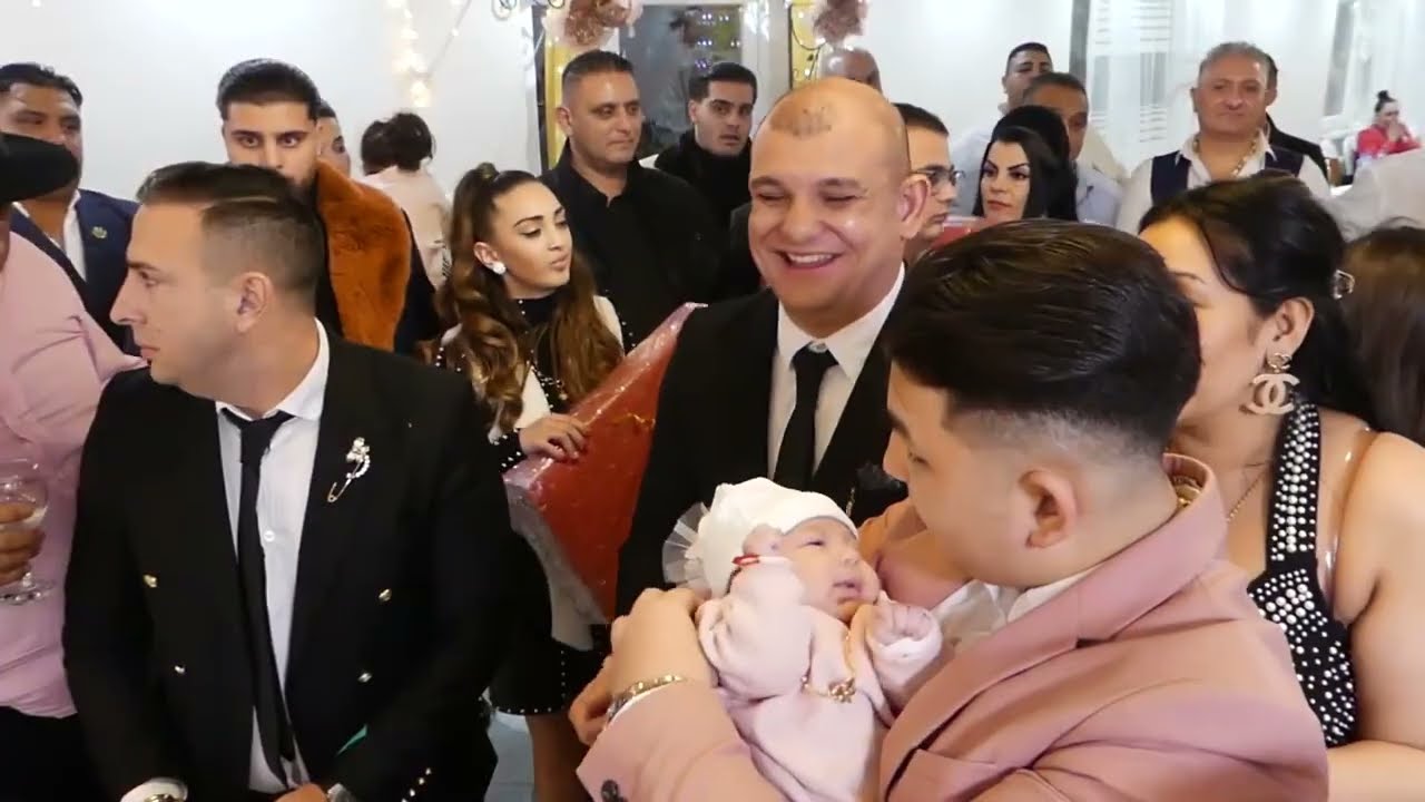 Enrikó, Józsi, Ramóna & Madlen: A Világ Neked Szól 🎶