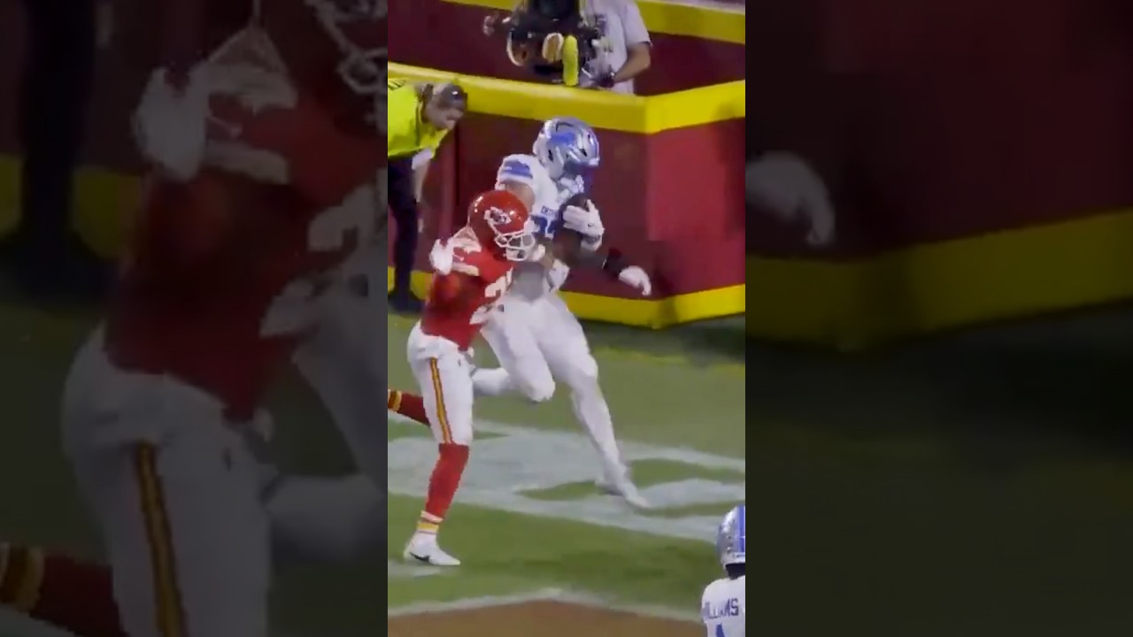 Sam LaPorta's Amazing Catch That Still Wows Fans 🏈