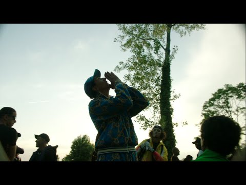 Ghali – PETER PARKER feat. Digital Astro (prod. Ronny J) [Lyrics Video]