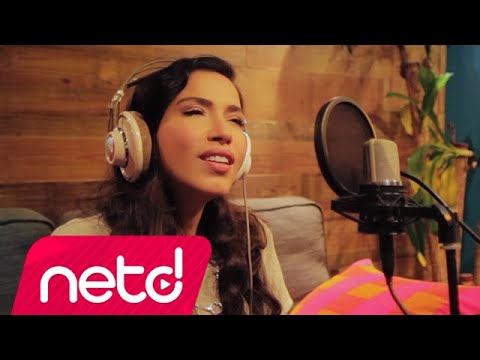 Burcu Güneş - Benim Hala Umudum Var / Ah Bu Ben